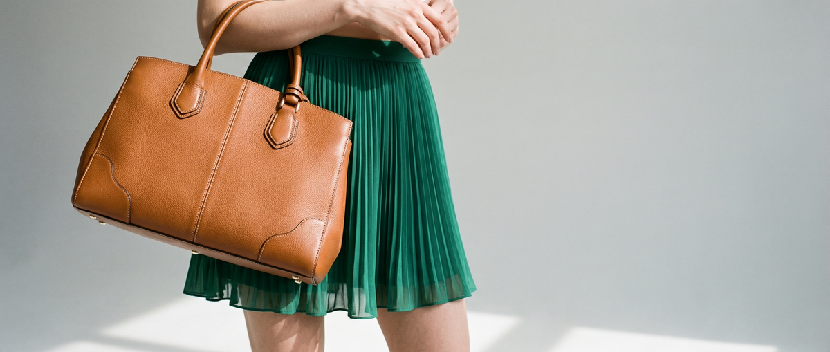 Maison Liya bag zoom banner v3