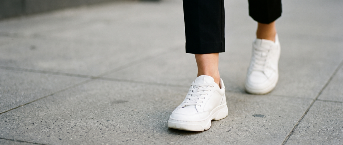 Maison Liya footwear banner sneakers zoom v3