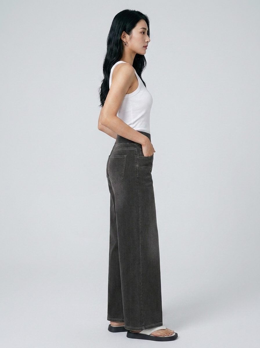 SOLÈNE Relaxed Fit Wide-Leg Jeans in Grey
